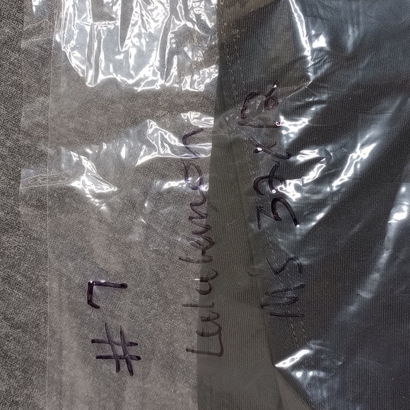 Lululemon Men's 32x12 Gray Dark 12" Performance Golf Shorts - Picture 8 of 8